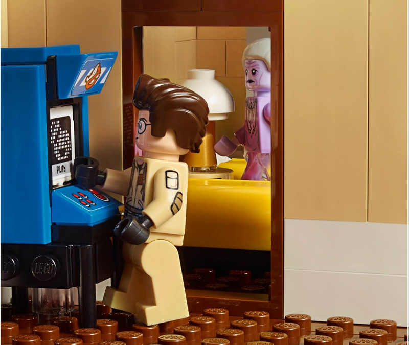 Illustration for article titled Our First Look Inside the Lego Ghostbusters Firehouse HQ Reveals So Many Wonderful Details
